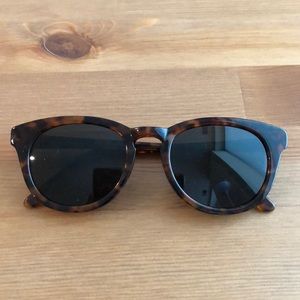 Han Kjobenhavn Sunglasses